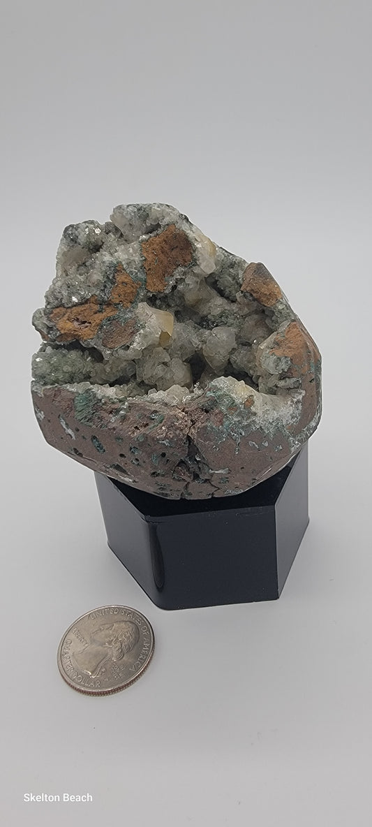 162G Heulandite Geode – Harmony, Healing & Spiritual Awakening