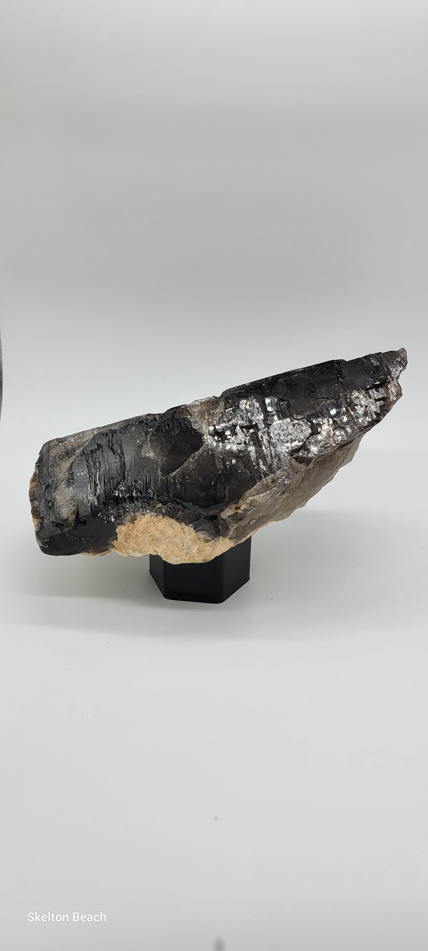 Majestic Smoky Quartz Crystal: Grounding and Protective Energy | 1500 gram